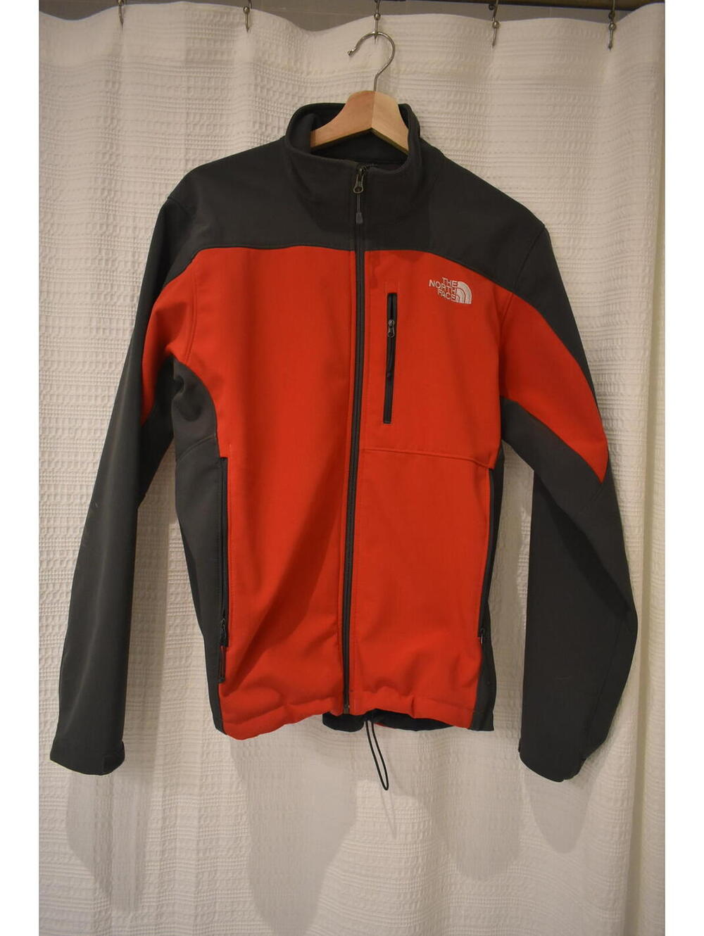 The North Face Men's Red/Black Full Zip Soft Shell Jacket Size S